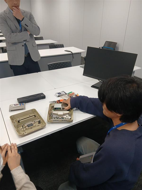 研修中の作業風景